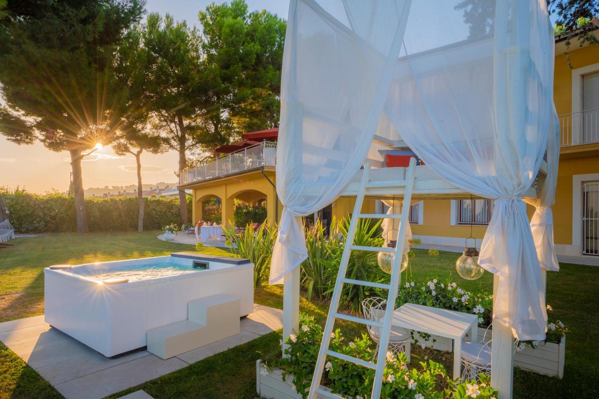 Bed and Breakfast Tra Gli Alberi E Il Mare Sirolo Zewnętrze zdjęcie