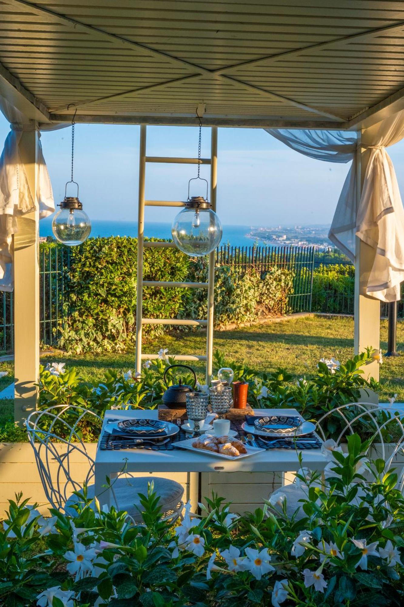 Bed and Breakfast Tra Gli Alberi E Il Mare Sirolo Zewnętrze zdjęcie