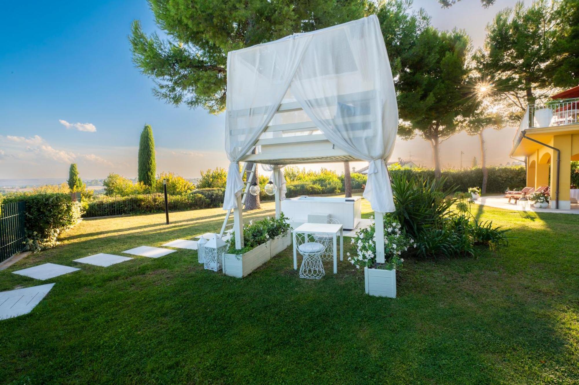 Bed and Breakfast Tra Gli Alberi E Il Mare Sirolo Zewnętrze zdjęcie
